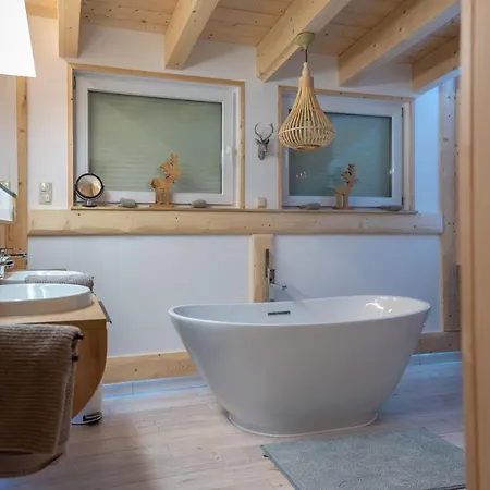 Chalet-rubi