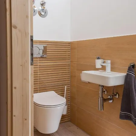 Chalet-rubi *